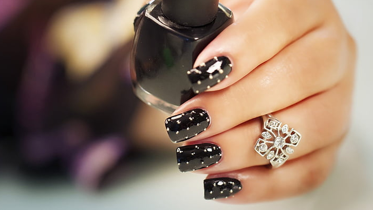 The Basics of Permanent Nail Polish Blog